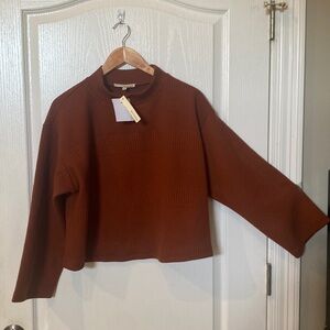 June and Hudson women’s size M crew neck rust colored sweater NWT